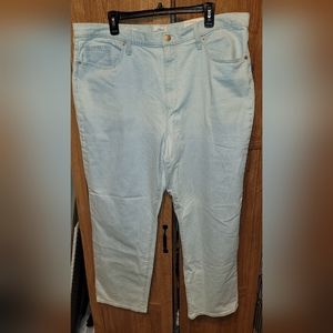 Universal thread women's size 18 vintage straight jeans NWT